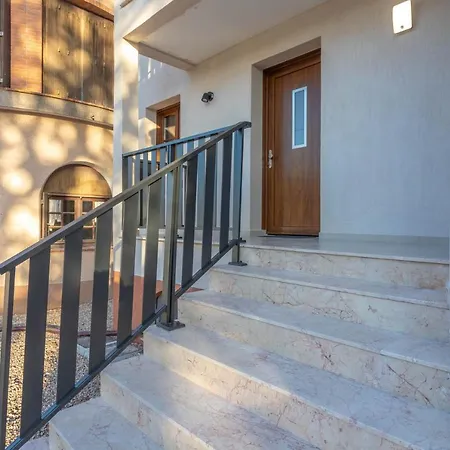 Apartment Appartement Moderne 1 A Frejus